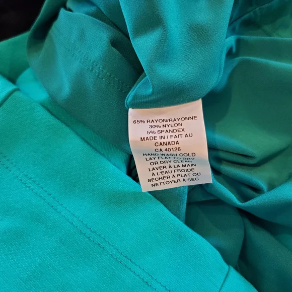 Elegant Teal Sleeveless Dress With Cape - Picture 4 of 6